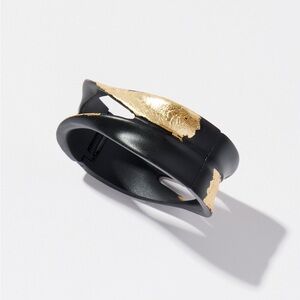 CHICO’S NWT Black & Gold Tone Hinged Bangle Bracelet • Foil Understated Glam